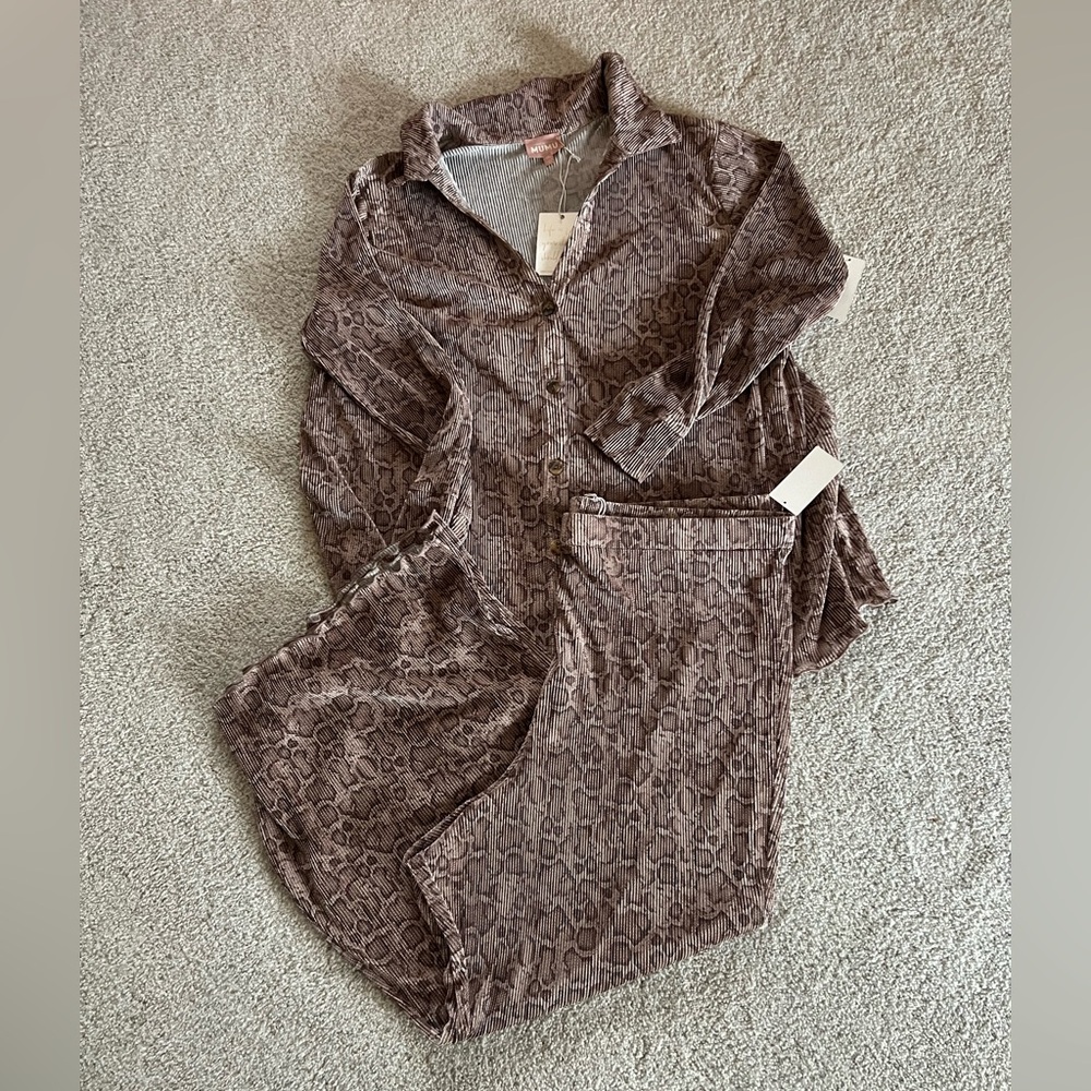 Show Me Your MuMu set- size 1X - Picture 6 of 6